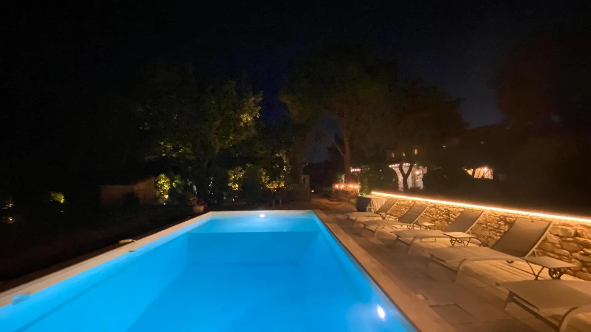 Mas De Veroncle, Piscine Et Quietude A Gordes 0*,  Francja